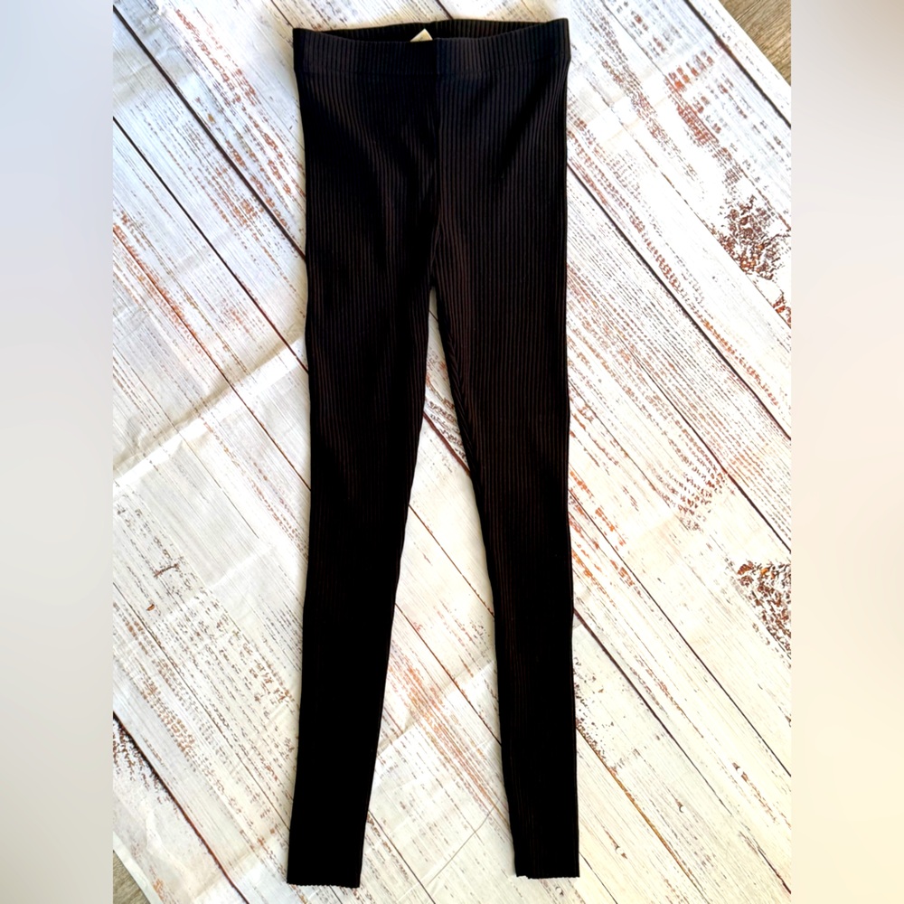 Women’s H&M striped skinny leggings for sale - size S - never worn